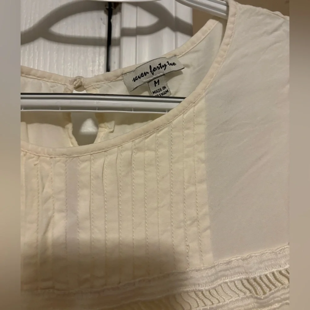 Seven Forty two tunic, size M Chic Ivory Women's Blouse Beige 3/4 sleeve women’s - Picture 2 of 3